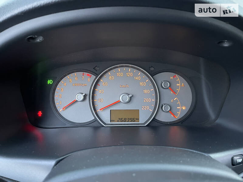 Мінівен Kia Carens 2007 в Дрогобичі