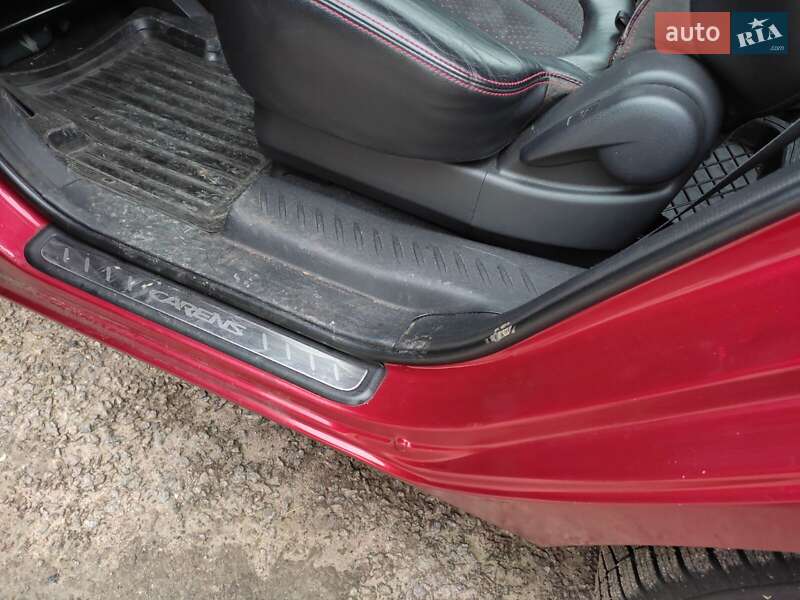 Мінівен Kia Carens 2007 в Покрові