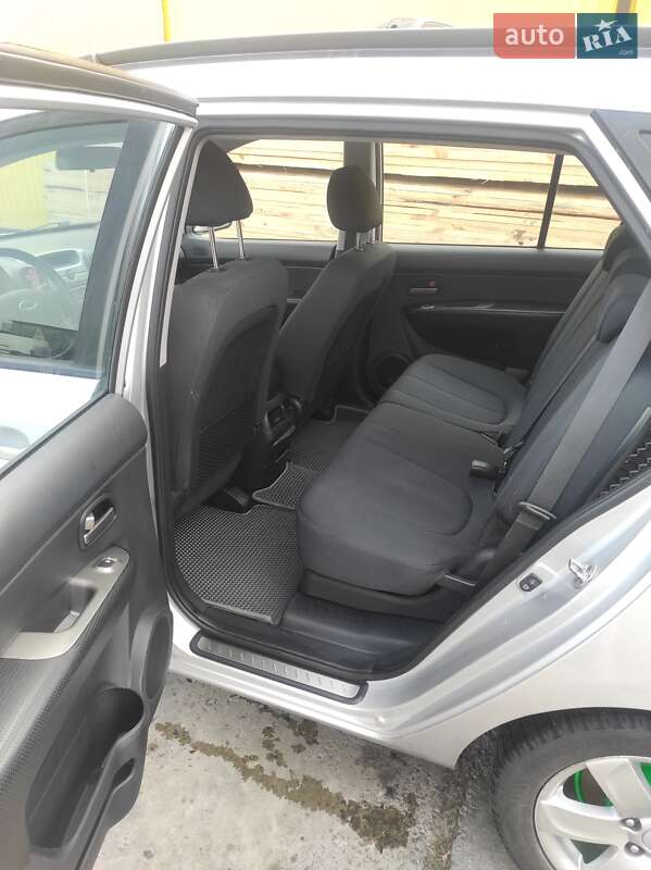 Минивэн Kia Carens 2007 в Красилове