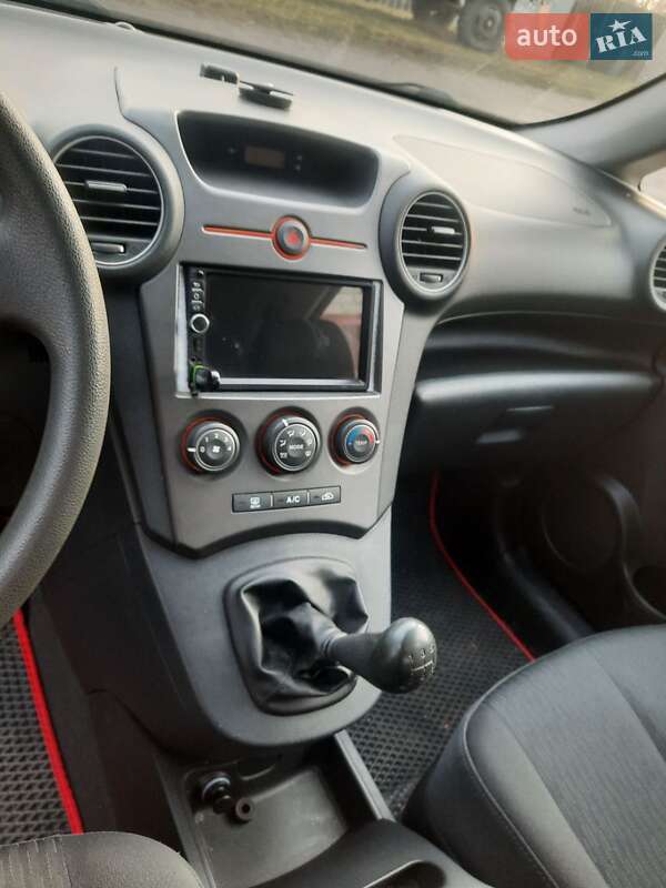 Минивэн Kia Carens 2008 в Полтаве