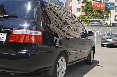 Мінівен Kia Carens 2005 в Києві