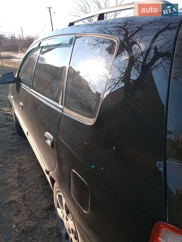 Мінівен Kia Carens 2006 в Полтаві фото 24 Мінівен Kia Carens 2006 в Полтаві