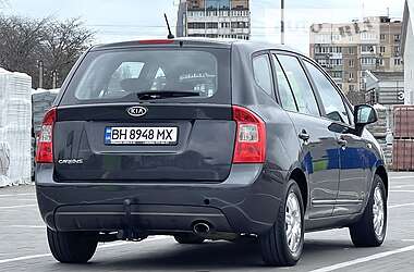 Минивэн Kia Carens 2008 в 