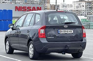 Минивэн Kia Carens 2008 в 