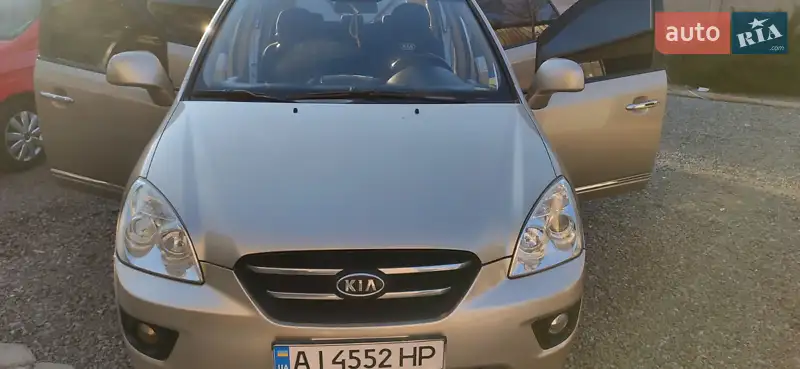 Kia Carens