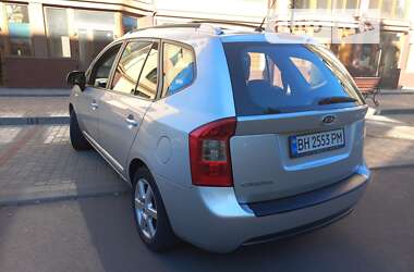 Минивэн Kia Carens 2006 в 