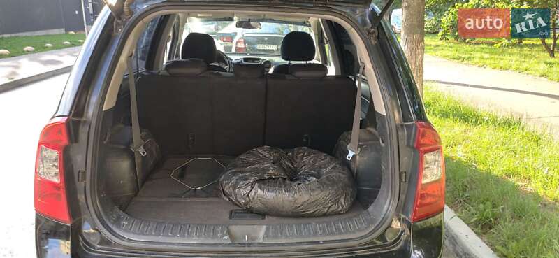 Мінівен Kia Carens 2007 в Києві