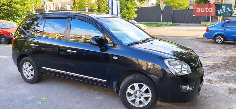 Мінівен Kia Carens 2007 в Києві