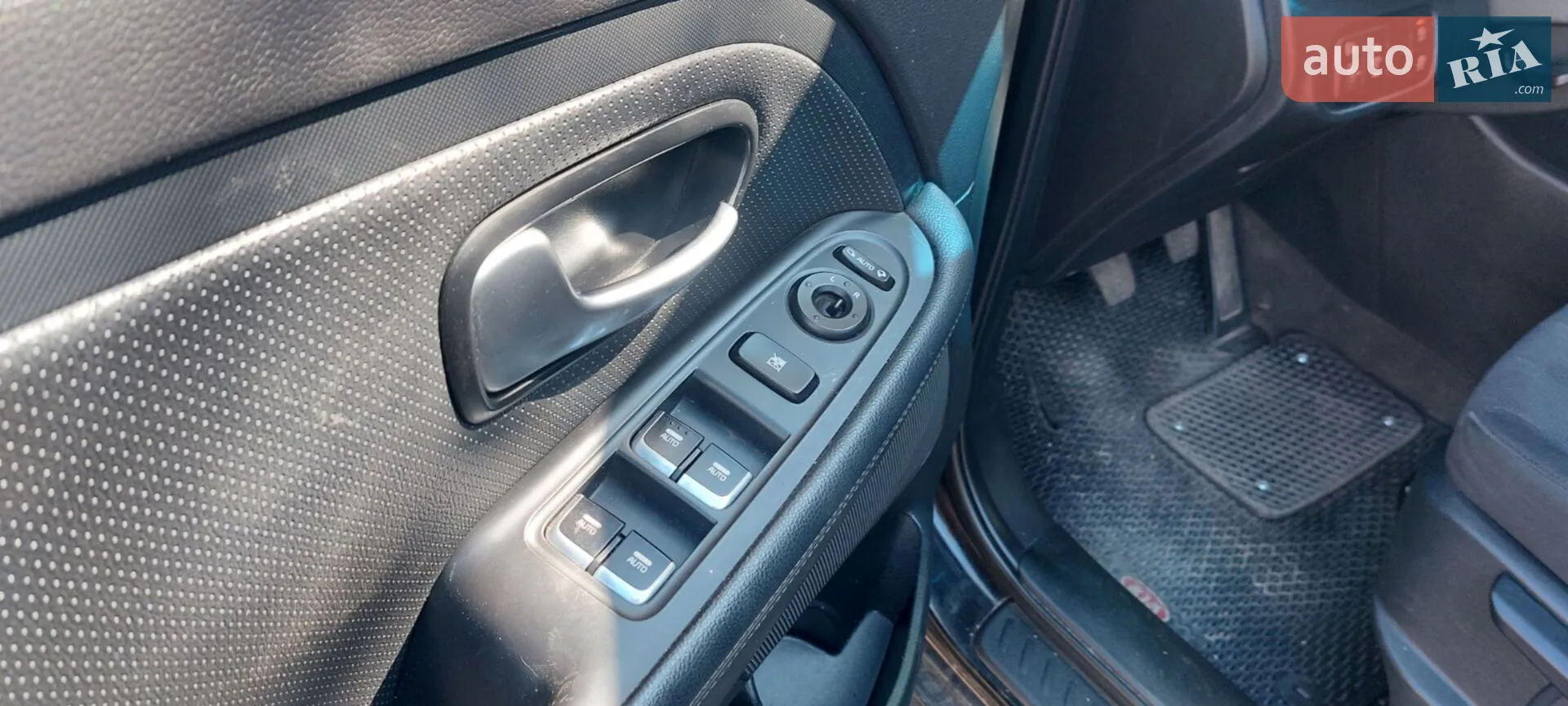 2015 Kia Carens - мініатюра 10