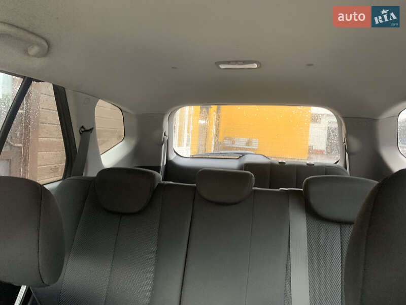 Мінівен Kia Carens 2008 в Києві фото 40 Мінівен Kia Carens 2008 в Києві