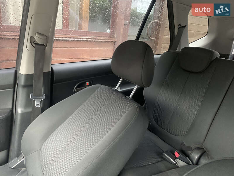 Мінівен Kia Carens 2008 в Києві фото 12 Мінівен Kia Carens 2008 в Києві