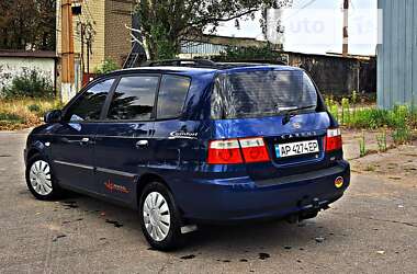 Мінівен Kia Carens 2005 в 
