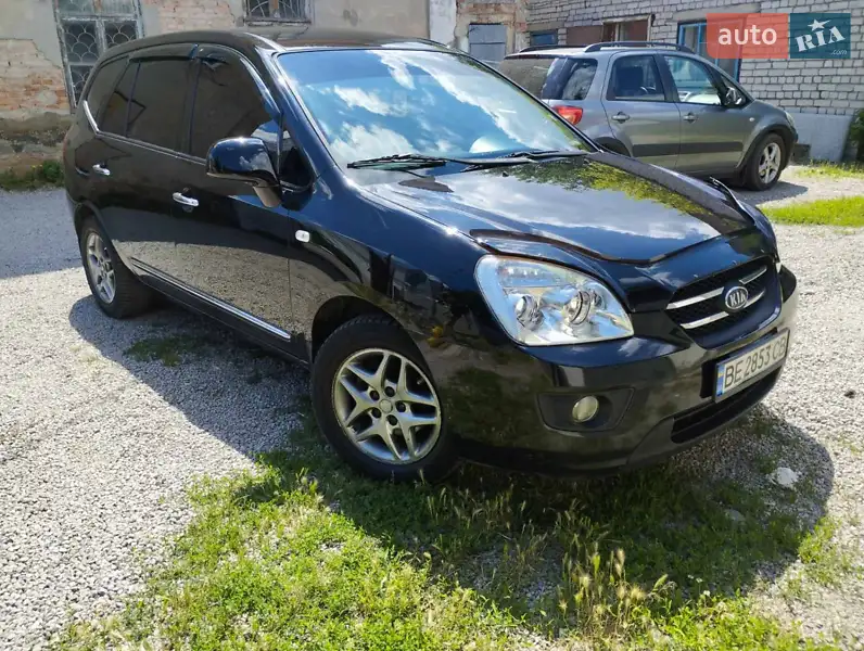Kia Carens