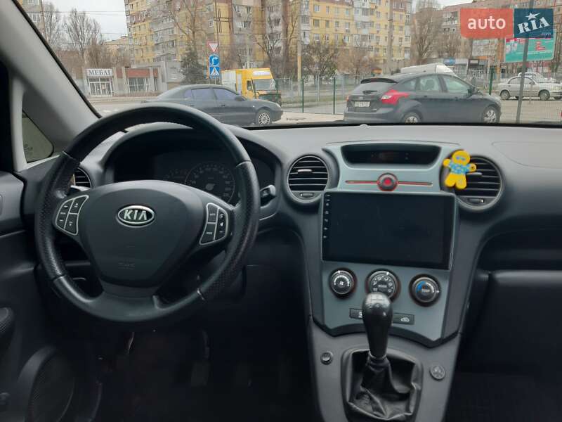 Мінівен Kia Carens 2007 в Дніпрі