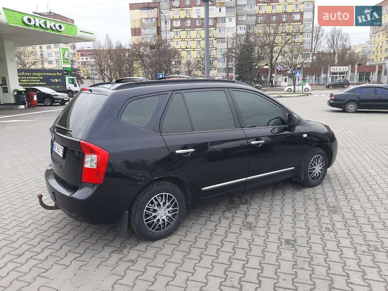 Мінівен Kia Carens 2007 в Дніпрі