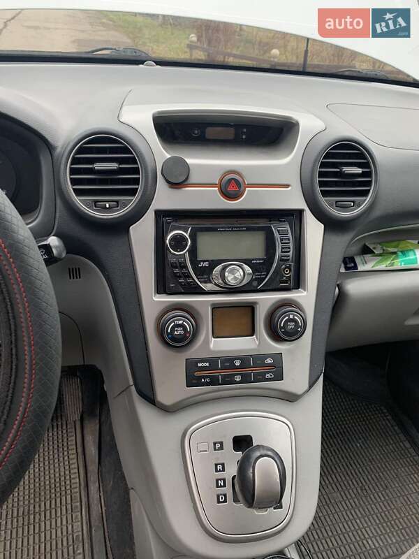 Мінівен Kia Carens 2008 в Переяславі