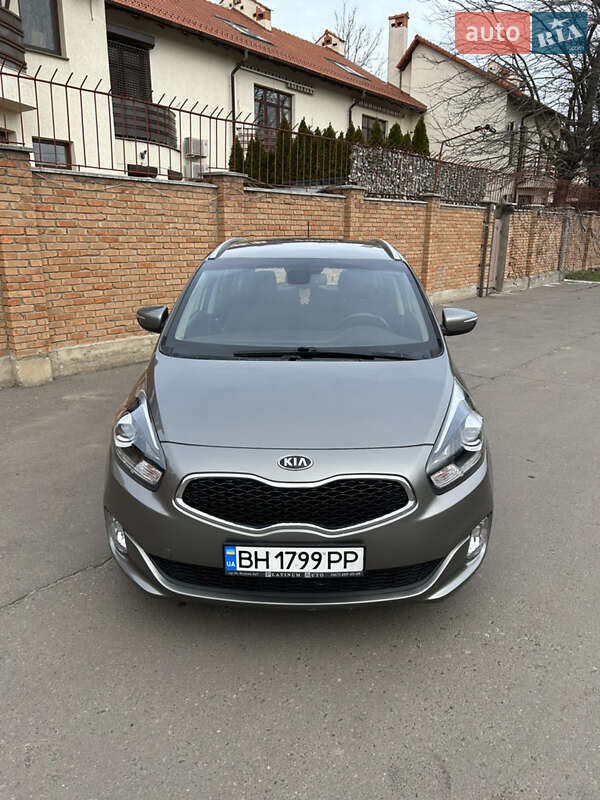 Kia Carens 2015
