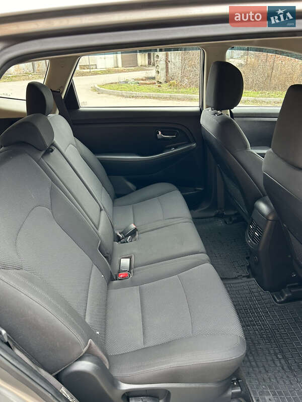 Мікровен Kia Carens 2015 в Одесі фото 12 Мікровен Kia Carens 2015 в Одесі