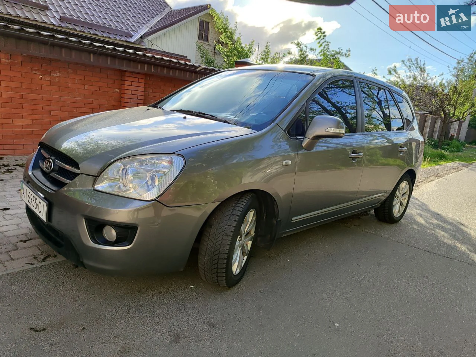 2010 Kia Carens - фото 1