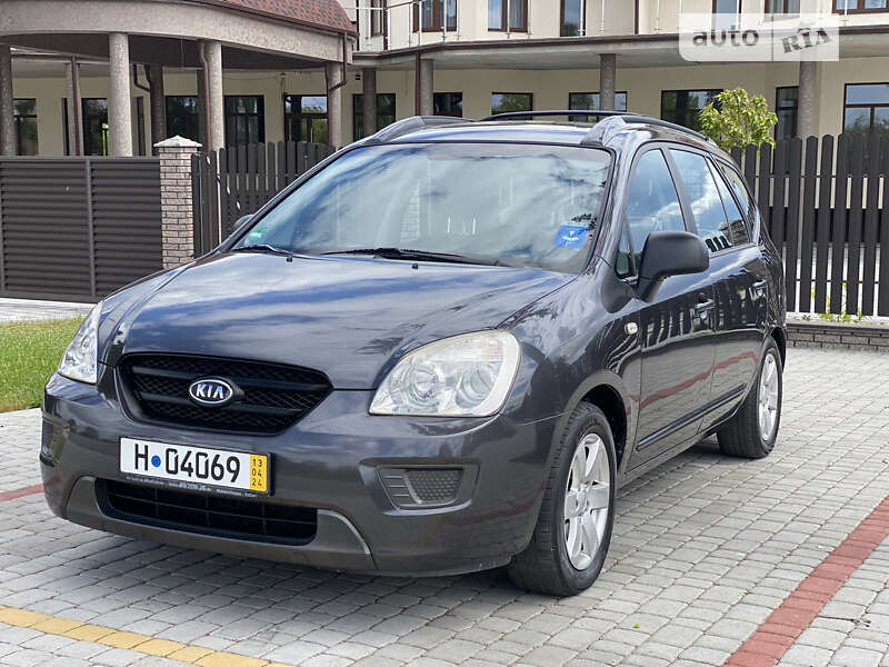 Минивэн Kia Carens 2008 в Староконстантинове