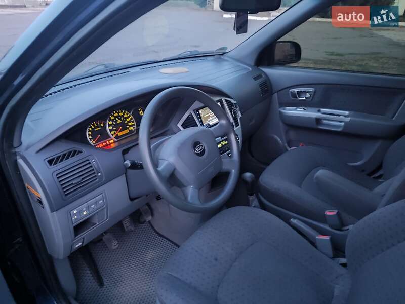 Мінівен Kia Carens 2006 в Бердичеві