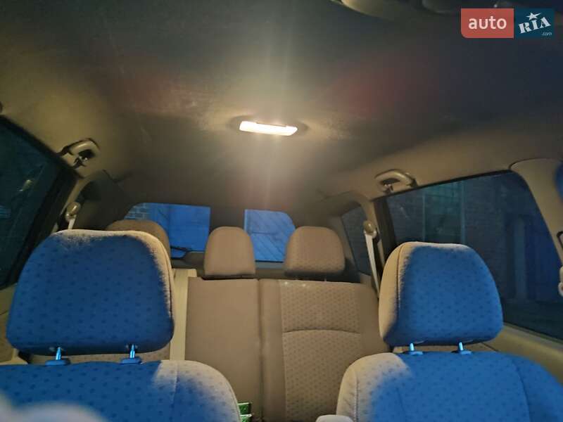 Мінівен Kia Carens 2006 в Бердичеві