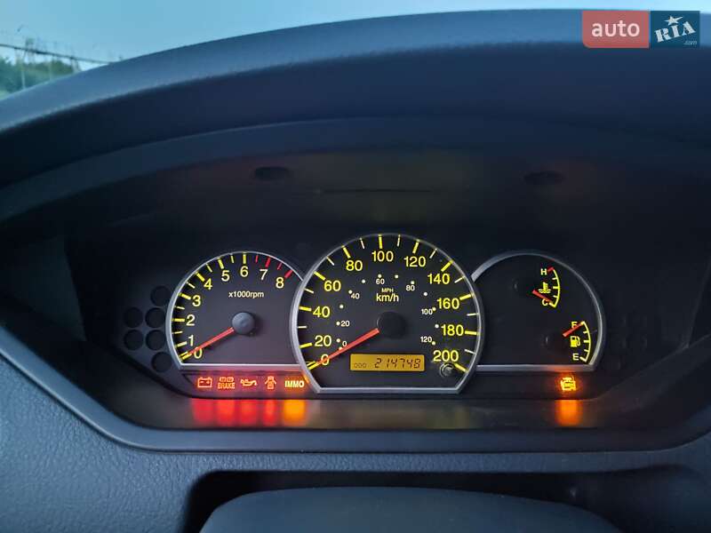 Мінівен Kia Carens 2006 в Бердичеві