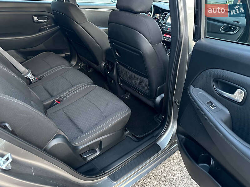 Мікровен Kia Carens 2017 в Києві