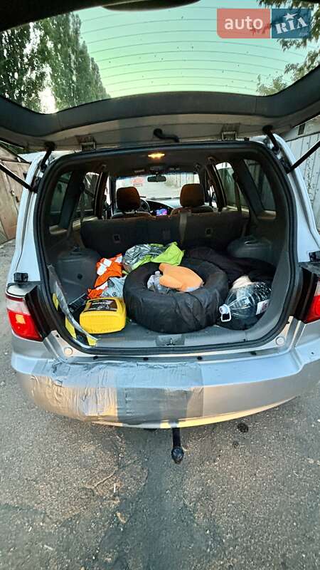 Мінівен Kia Carens 2006 в Києві