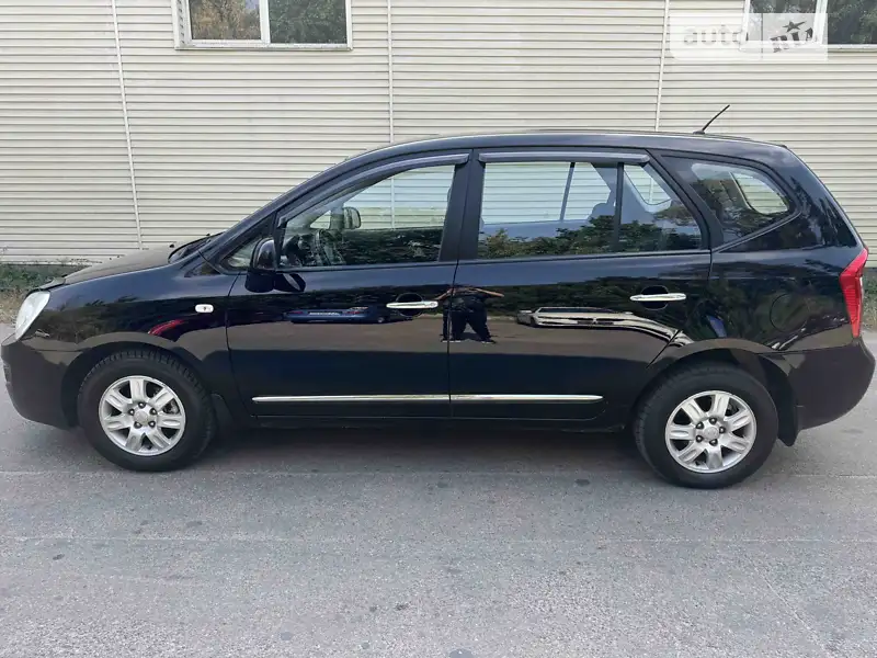 Kia Carens