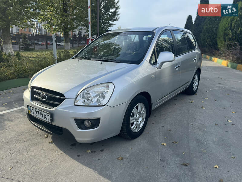 Минивэн Kia Carens 2008 в Ивано-Франковске