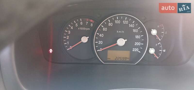 Мікровен Kia Carens 2012 в Шептицькому