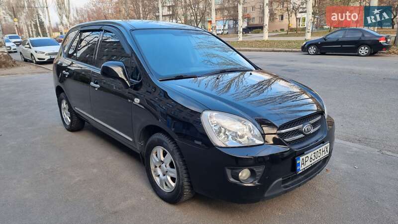 Минивэн Kia Carens 2008 в Запорожье