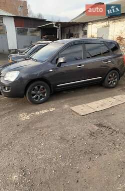 Минивэн Kia Carens 2008 в Полтаве