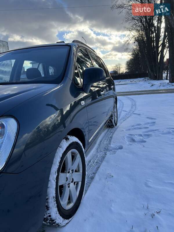 Мінівен Kia Carens 2009 в Стрию