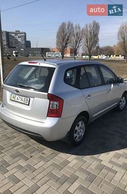 Минивэн Kia Carens 2008 в Днепре