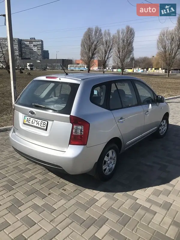 Минивэн Kia Carens 2008 в 