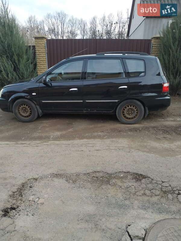 Мінівен Kia Carens 2004 в Полтаві