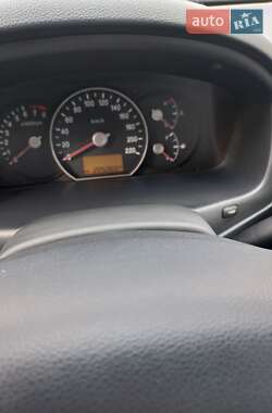 Мінівен Kia Carens 2008 в 