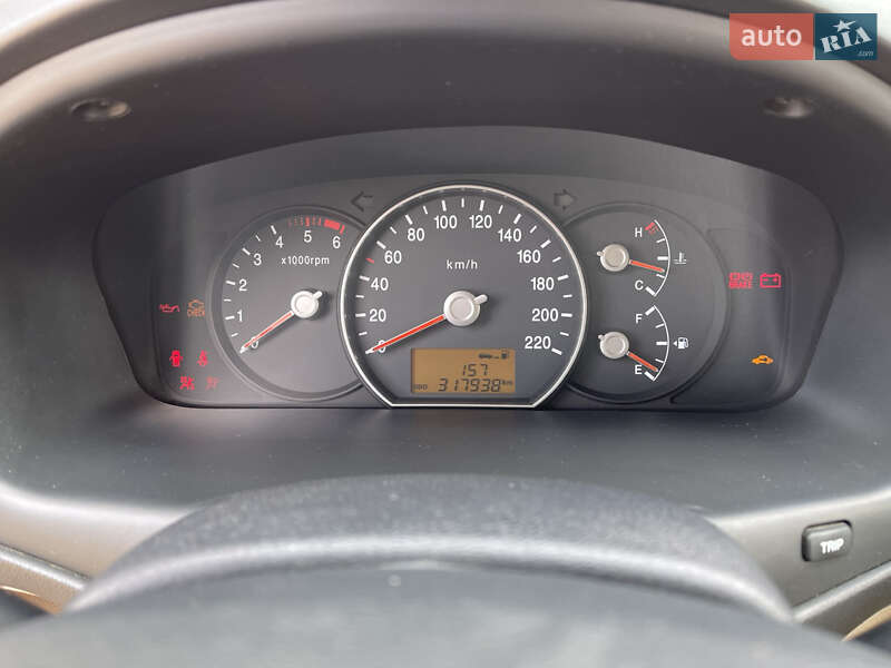 Мікровен Kia Carens 2011 в Броварах