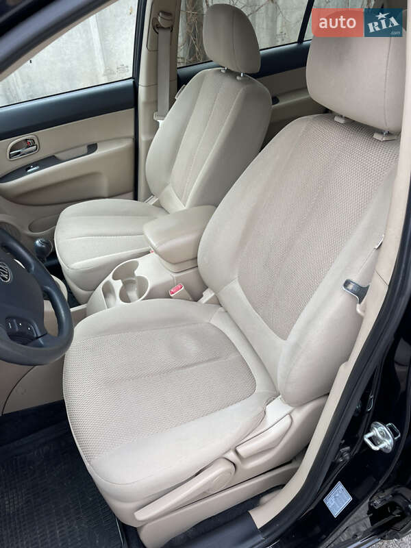 Мікровен Kia Carens 2011 в Броварах