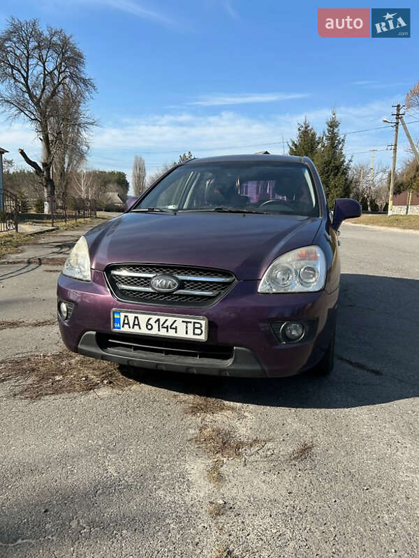 Минивэн Kia Carens 2008 в 