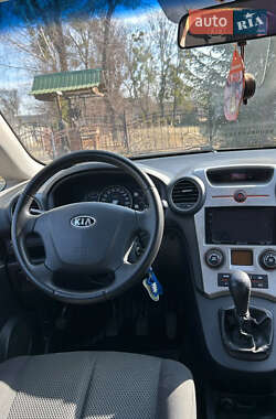 Минивэн Kia Carens 2008 в 