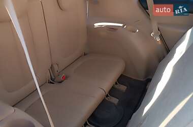 Минивэн Kia Carens 2007 в 