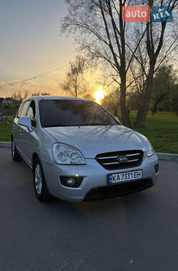 Минивэн Kia Carens 2010 в 