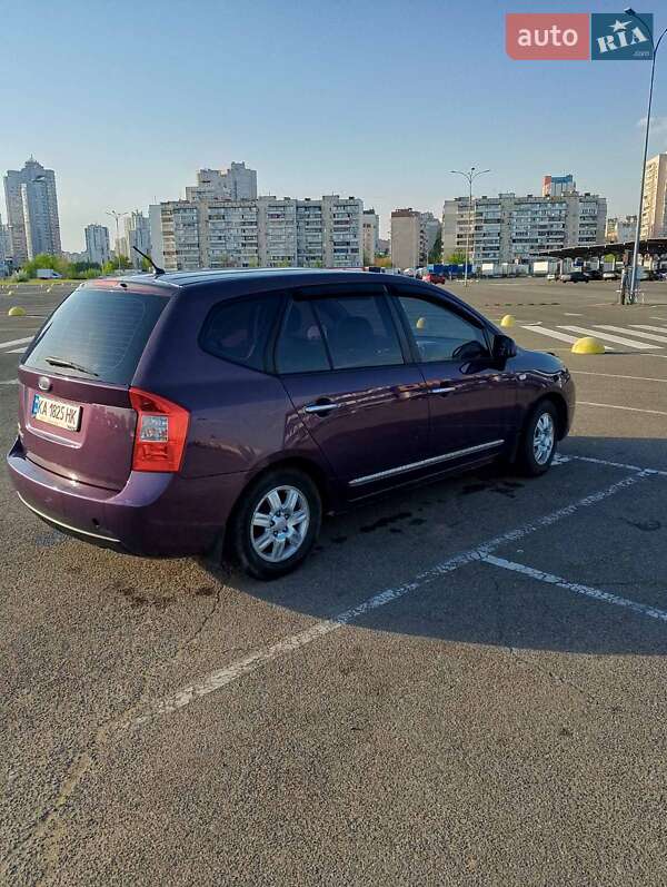 Мінівен Kia Carens 2008 в Києві