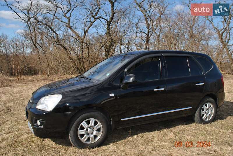 Минивэн Kia Carens 2008 в Киеве