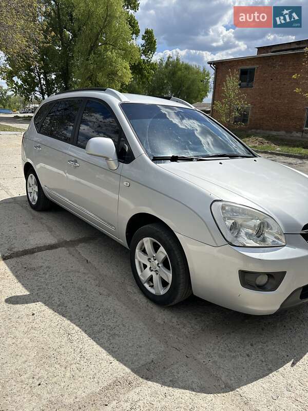 Мінівен Kia Carens 2006 в Полтаві