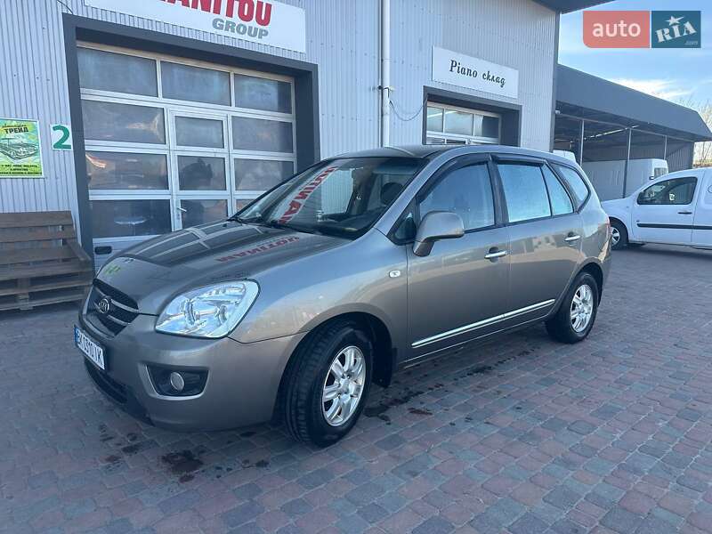 Мінівен Kia Carens 2008 в Сарнах
