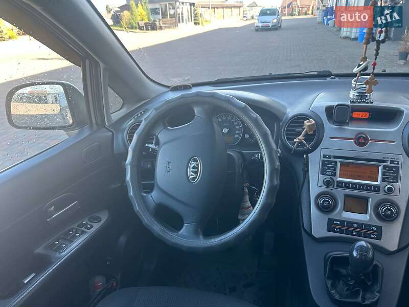 Мінівен Kia Carens 2008 в Сарнах